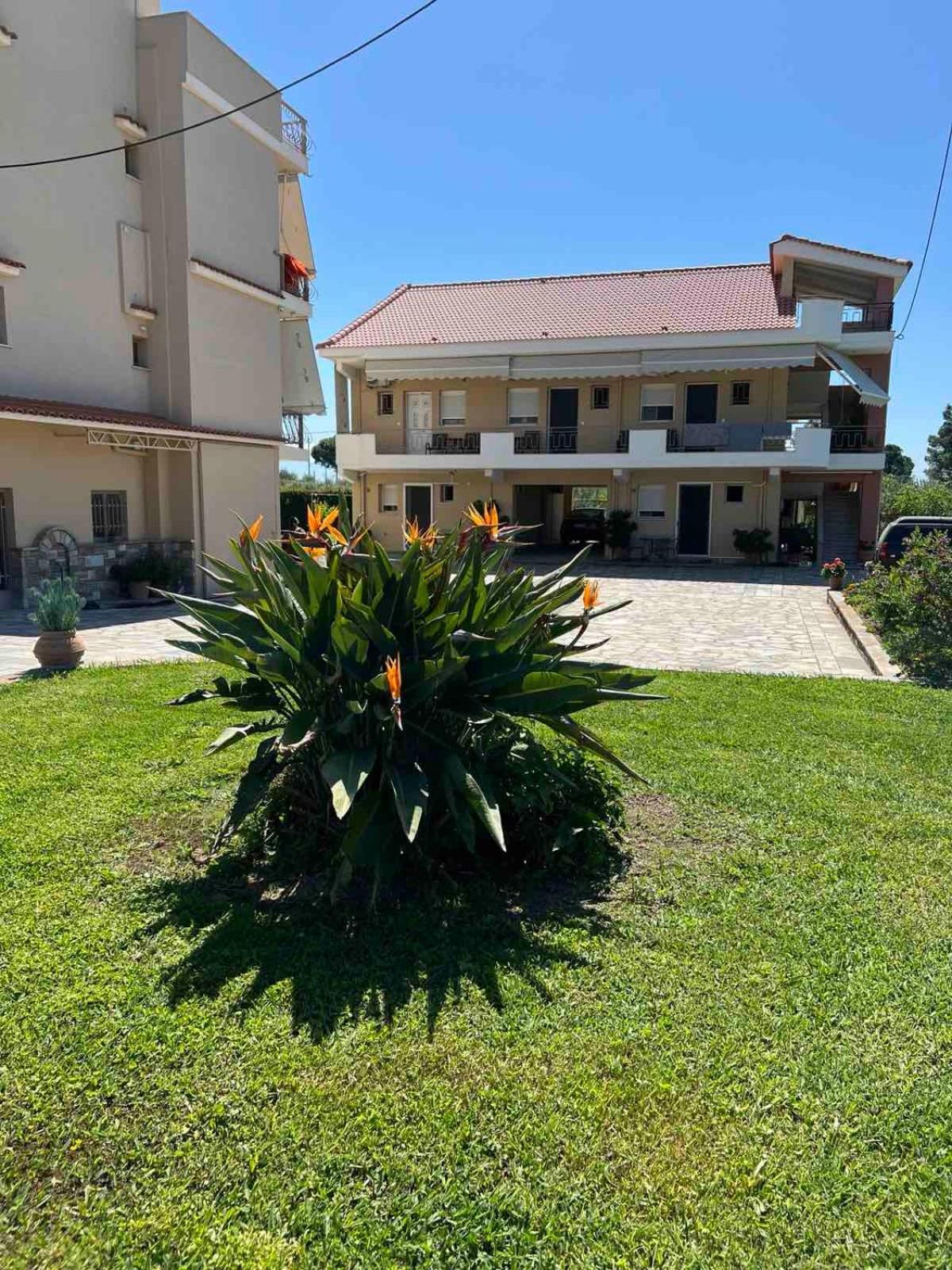 Flo'S Apartments Missolonghi Exterior photo